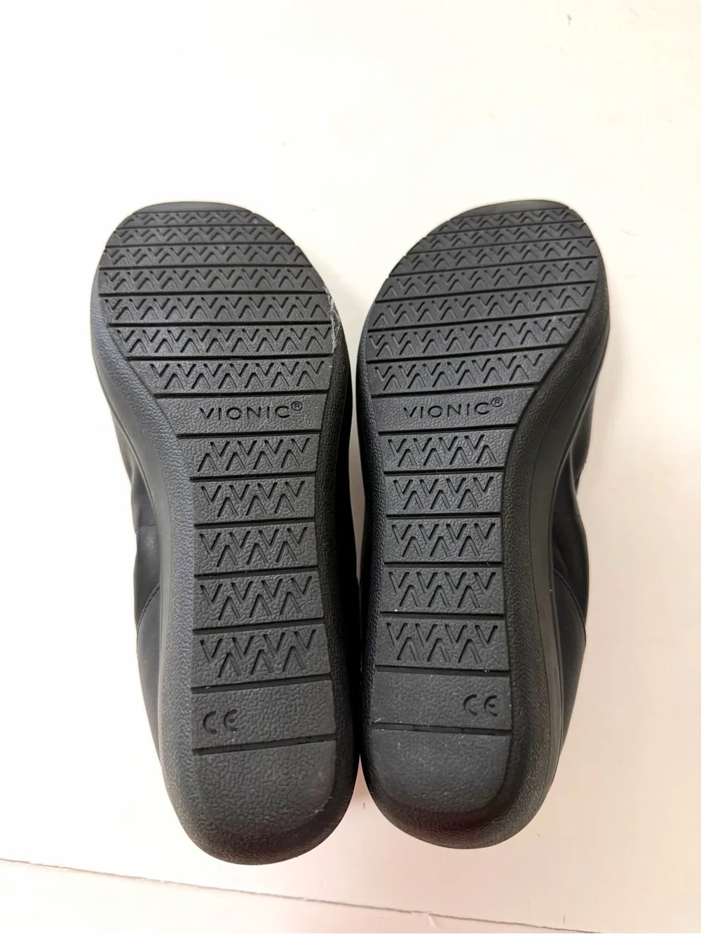 Vionic Jacey Black Leather Wedge Shoes Size 10 Slip-on Arch Support Ballet-flat